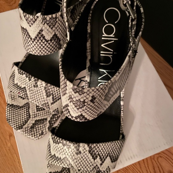 Calvin Klein Shoes - Picture 6 of 16